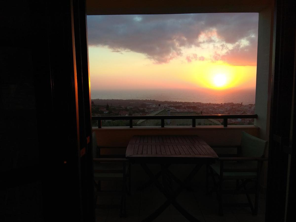 キパリシア Kiparissia Castle & Sea Viewヴィラ エクステリア 写真
